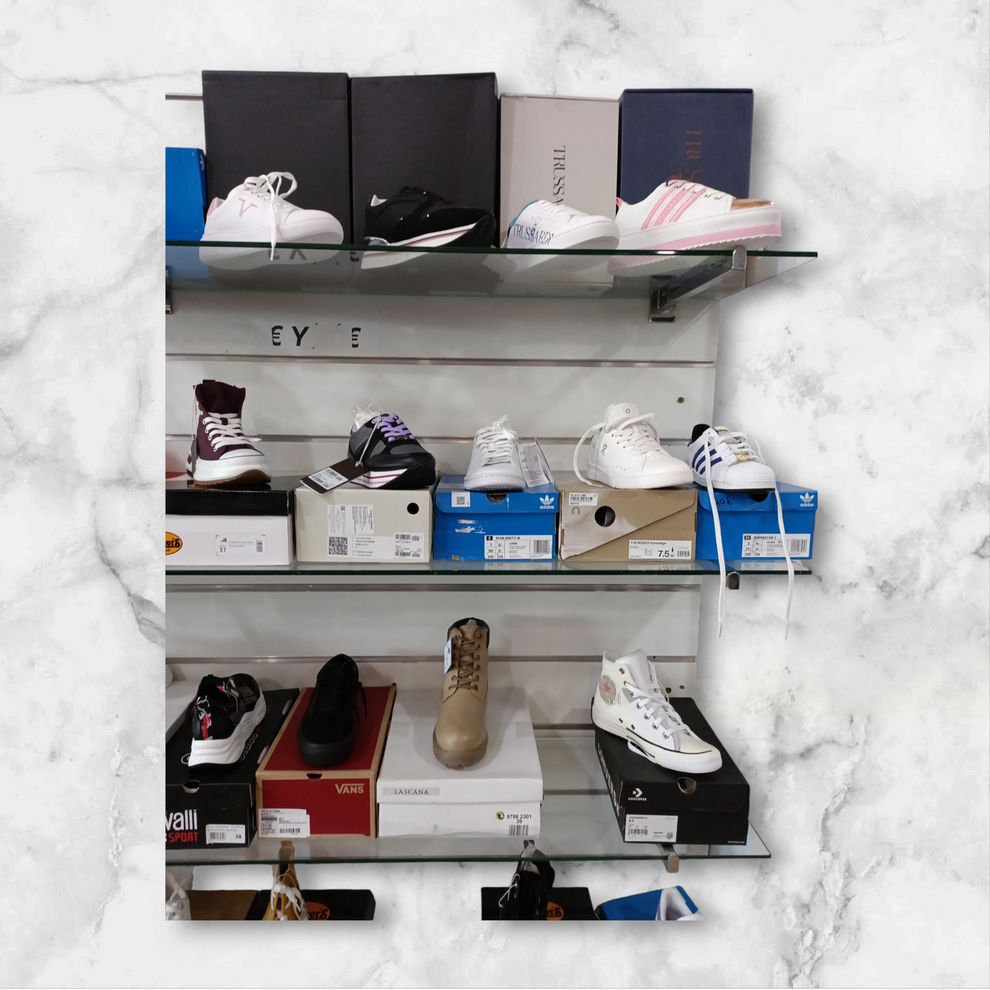 CALZADO DEPORTIVO DE MARCA MUJER